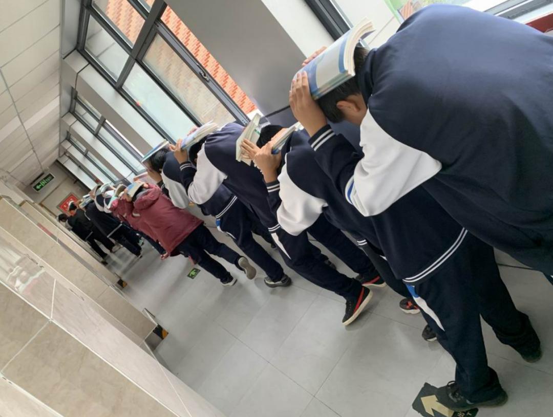 地震发生时高层住宅的几层最危险,地震发生时低楼和高楼哪个更安全