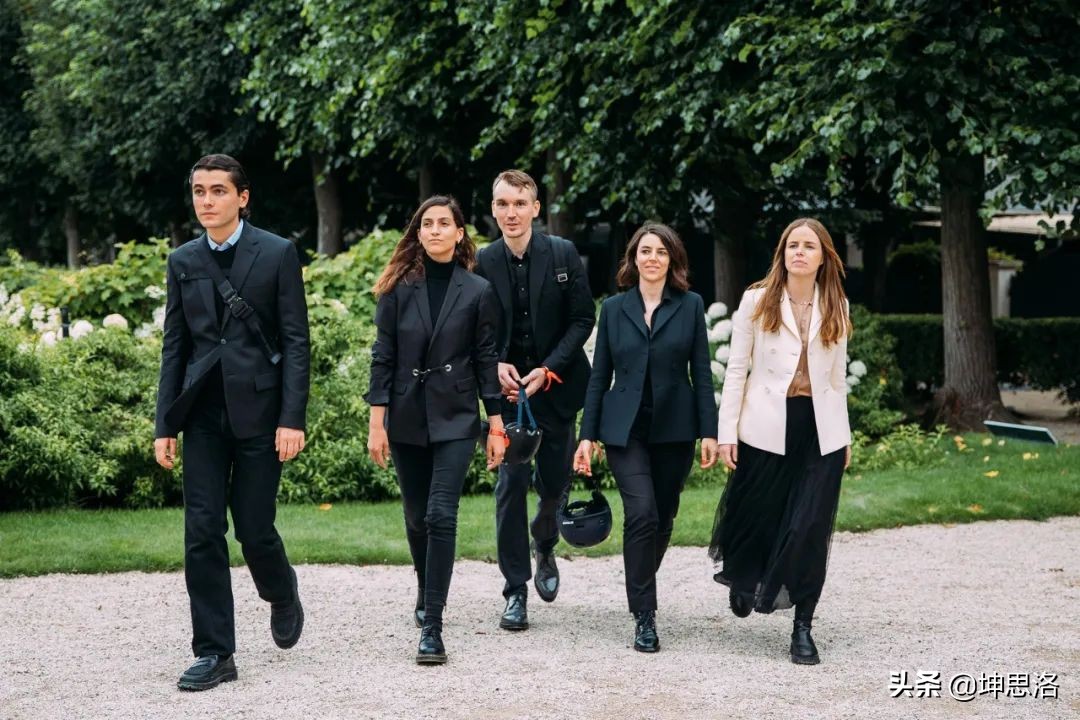 巴黎时装周的最佳街头穿搭风格,2020春夏时装周穿搭灵感指南