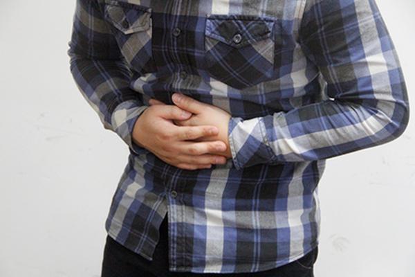 胃反酸水烧心胃里热怎么快速缓解,胃里经常反气是怎么回事