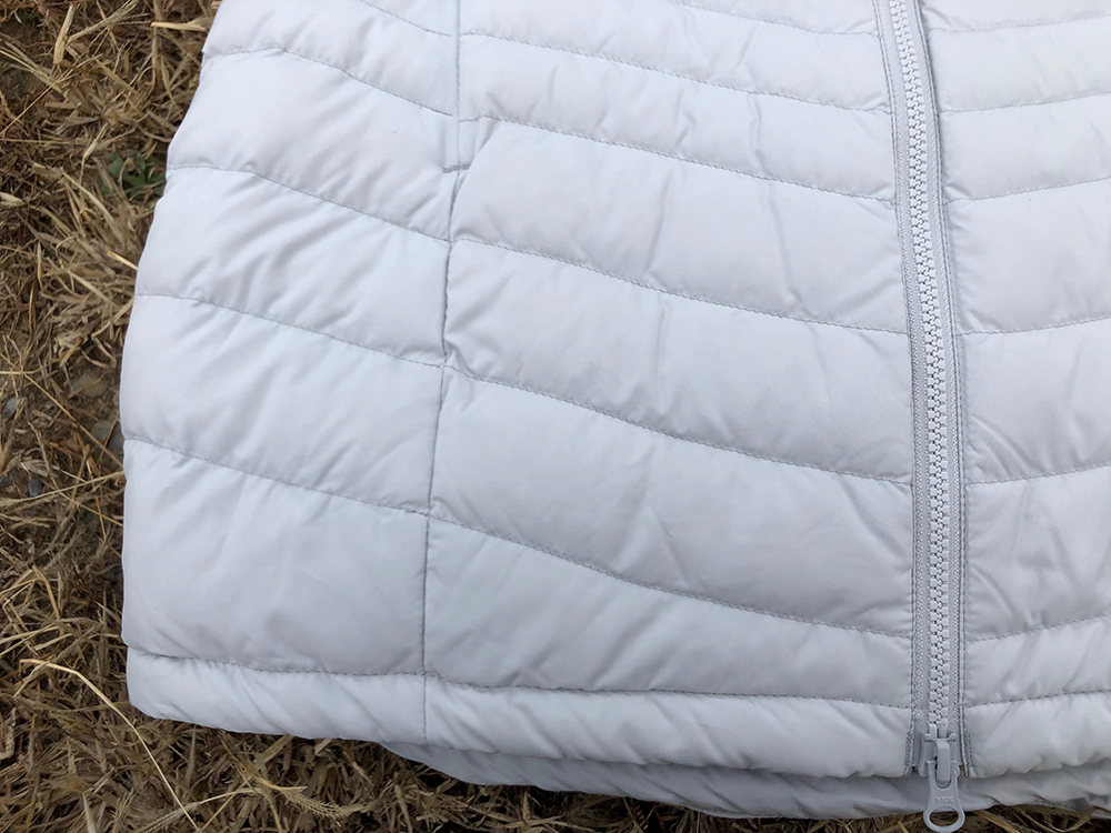 谁说暖冬羽绒服就会失宠？狼爪羽绒服评测，轻薄才是今年主打