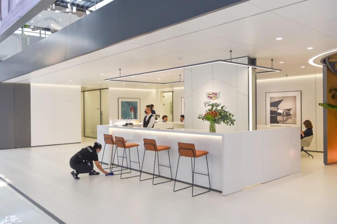 国产家轿不将就，现场堪比迪士尼，北京车展除了新车还看些啥？