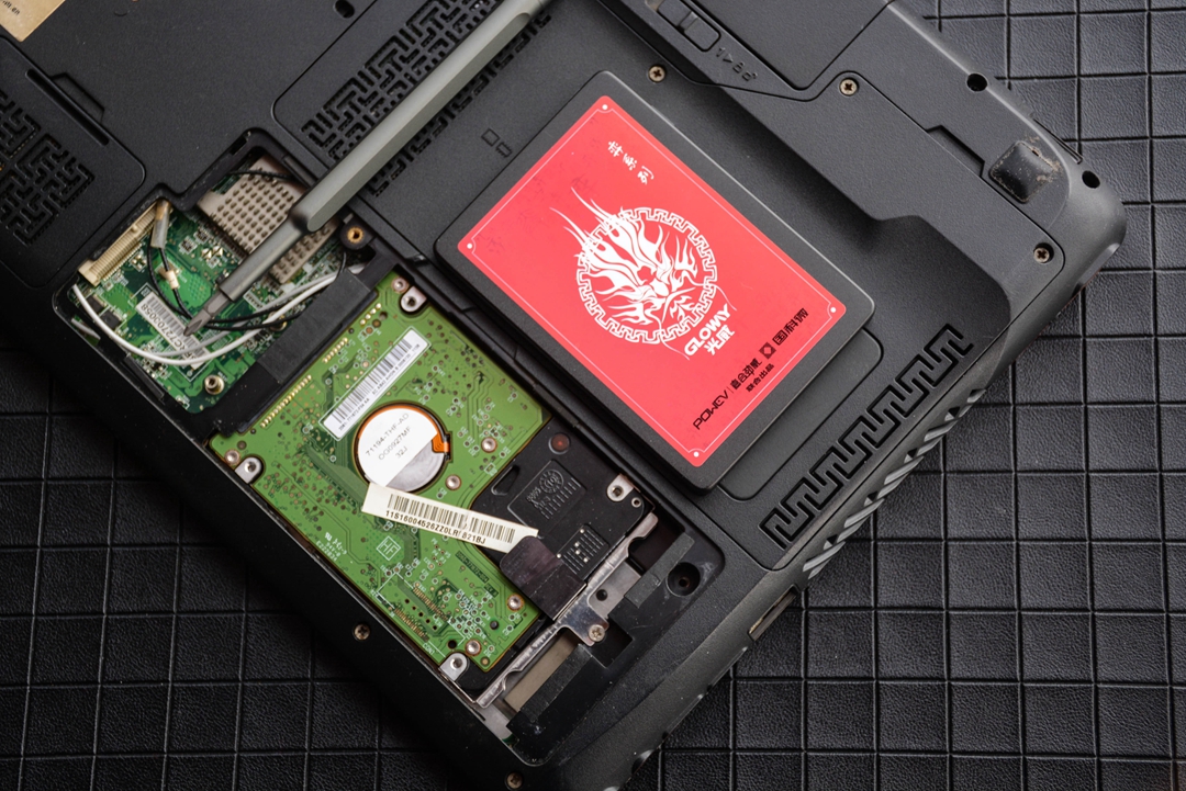 光威弈240g固态硬盘怎么样,光威奕系列旗舰版固态