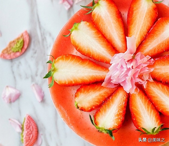 母亲节专属6寸牛奶奶油鲜花蛋糕,用粘土做母亲节送给妈妈的蛋糕