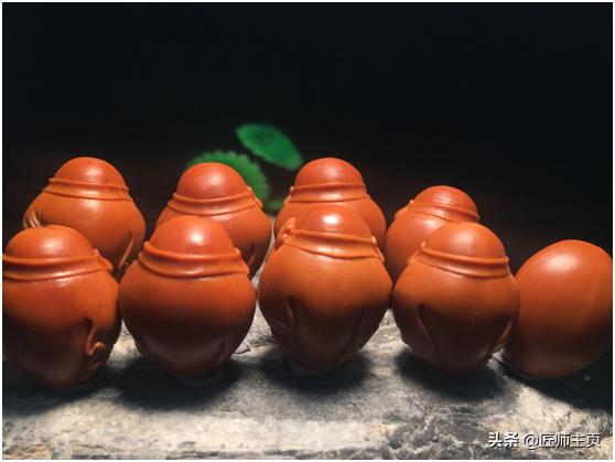 核雕虫子,核雕有虫洞