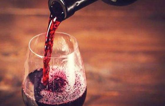 红酒是不是越贵越好喝,红酒越便宜越好喝