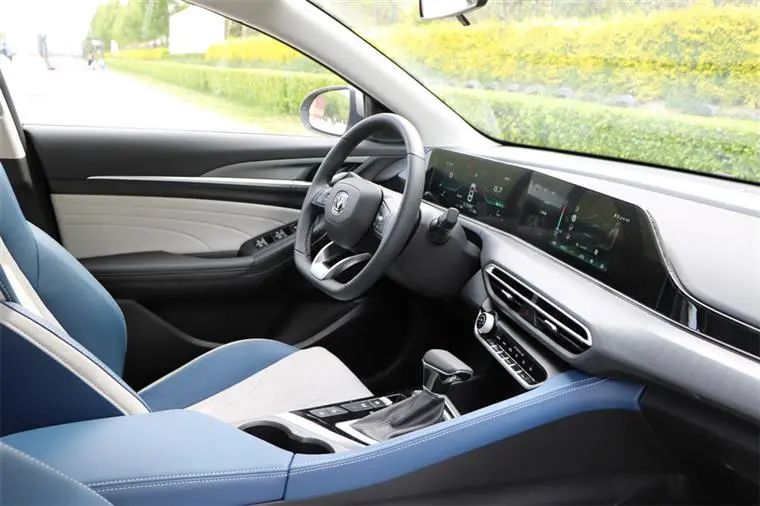 2022逸动plus驾驶体验,逸动plus1.6lcvt豪华版