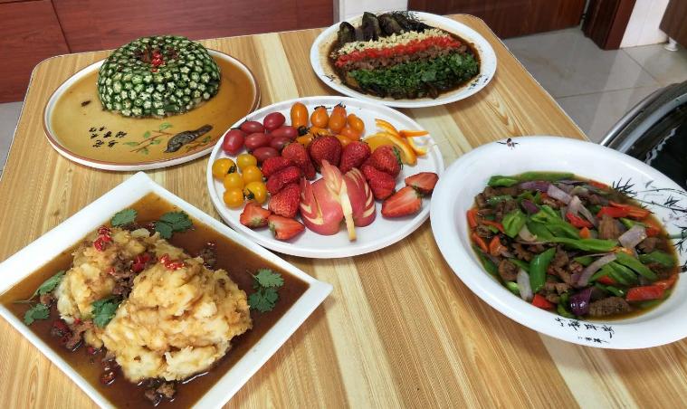 他双臂截肢，却能切菜颠勺刺绣，还娶妻生女上了央视！这小伙是咱黑龙江的