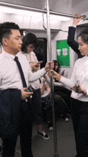 开心一刻gif搞笑动图,搞笑gif段子看起来能量满满