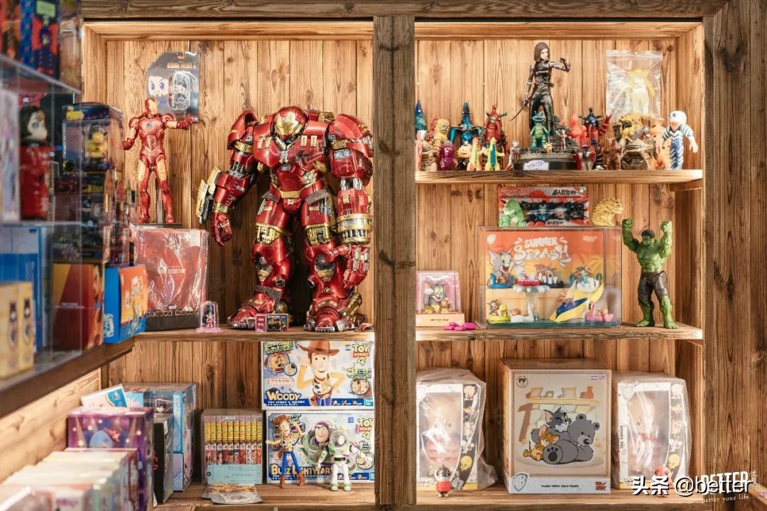 逛完玩具店,逛了一圈儿童玩具市场