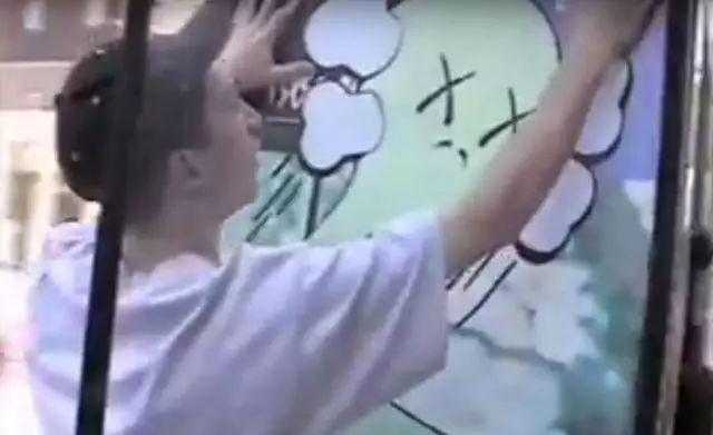 优衣库kaws联名,优衣库kaws第一次联名