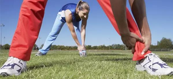 绿色儿童足球防护装备,运动夏令营必备用品