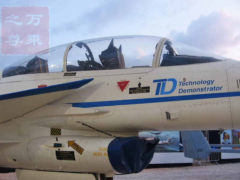 中国歼10c和枭龙哪个好,歼10与枭龙战机图片对比