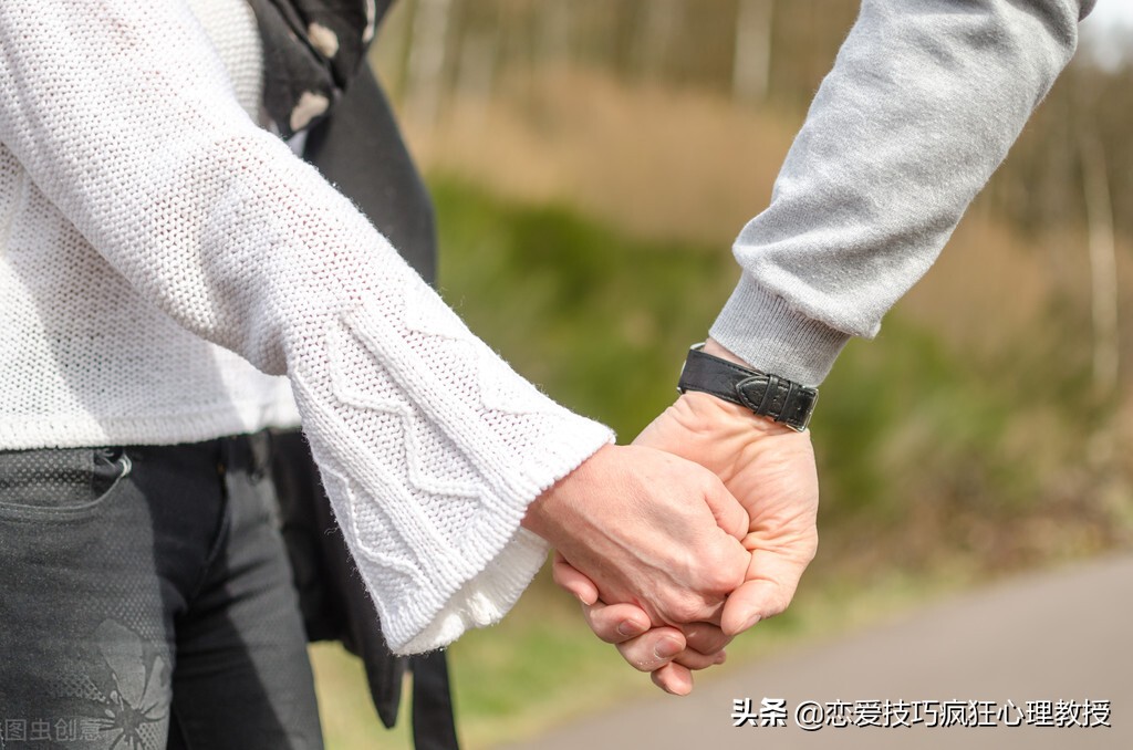 陌陌上撩的女孩说我木头，深夜如何带她回家？