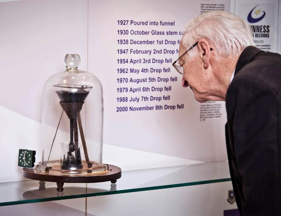 史上研究时间最长的沥青滴落实验,沥青滴落实验究竟想证明什么