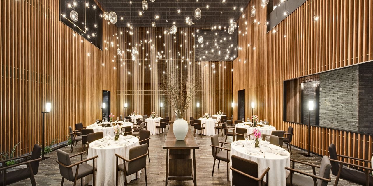 餐饮空间玄关图,深圳华苑一号餐饮空间