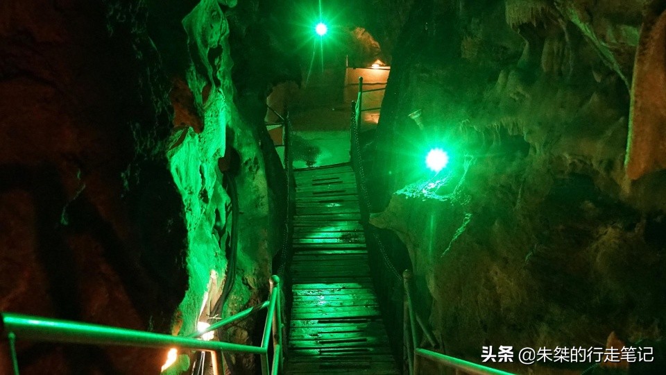 何必去看风景的句子,桂林三大溶洞免费