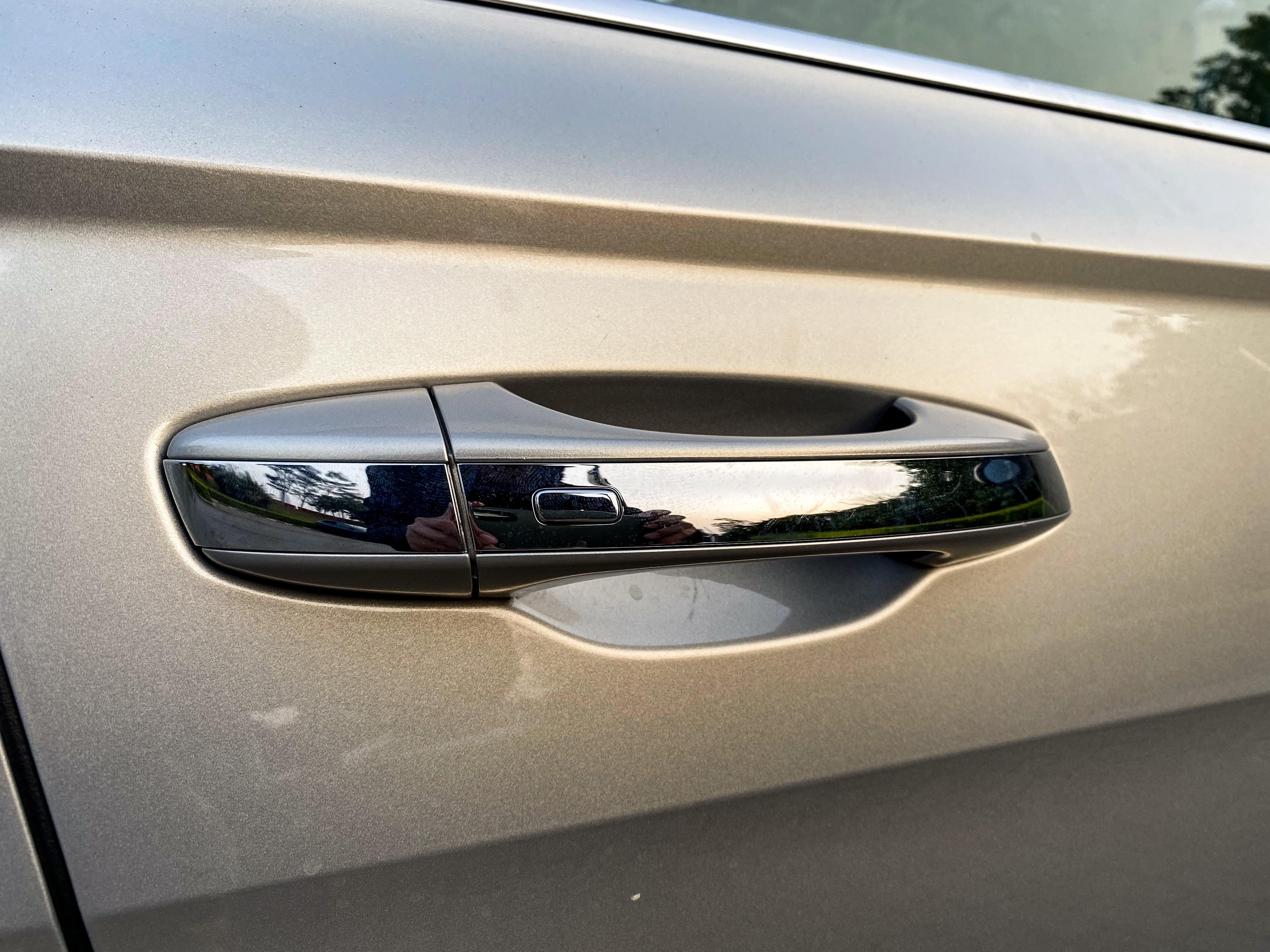 暑期全家出游哪里好,暑期出游季选择一辆好车相伴