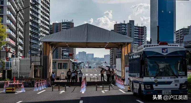 魔幻东奥：吃福岛食材，挂恐怖人头……网友：他们疯了还是我疯了