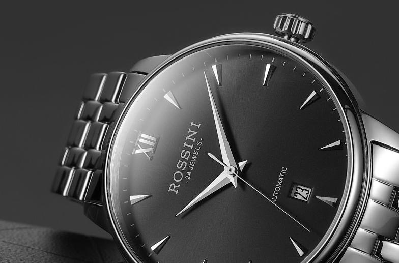 不小心划伤怎么补救,表盘有磕碰怎么处理