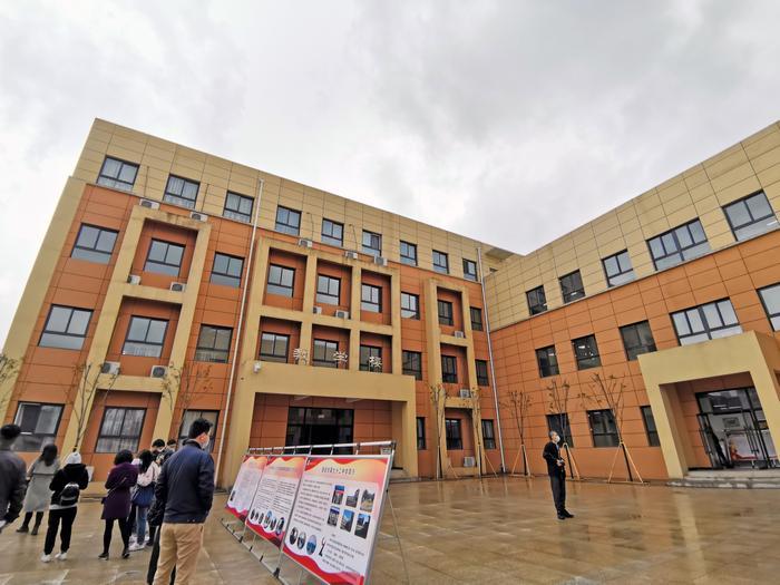 “听说92中被89中统一管理，附近居民乐坏了”……西安新城区集团化办学，让薄弱校有望变成好学校