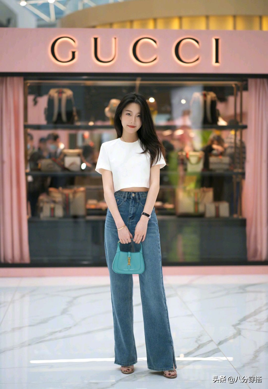 男士小脚牛仔裤搭配什么鞋子好看,50岁男士牛仔裤配什么鞋子最好看