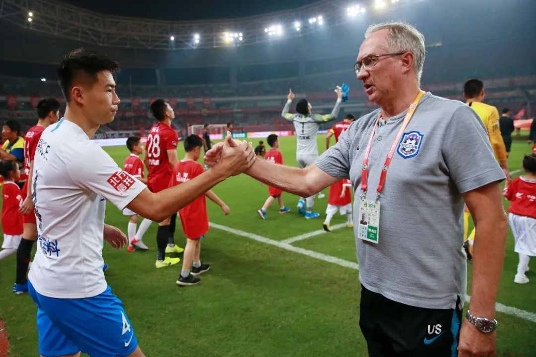 鏂借拏鍒╁厠涓嬩换璋佽兘鎺ヤ换澶╂触娉拌揪,澶╂触娉拌揪涓诲竻鏂借拏鍒╁厠鎼哄悓鐞冨憳