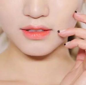 兰芝新款双色口红,新款兰芝双色口红