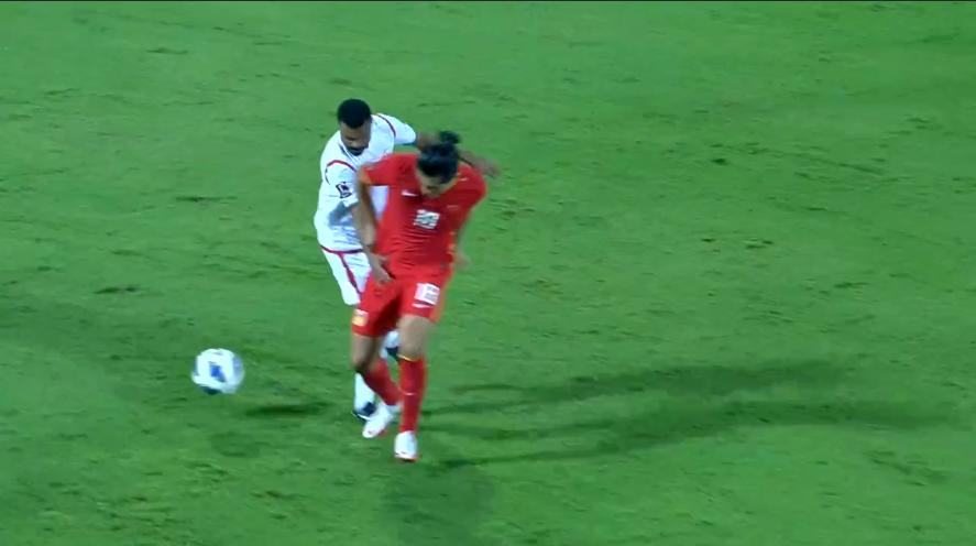 国足1-1阿曼球员评分：武磊2失良机排第5，李铁“提前变阵”丢3分