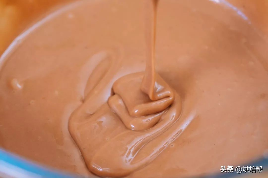 蛋糕抹面的技巧和手法在家自己做,一款不用抹面就可以完成的蛋糕