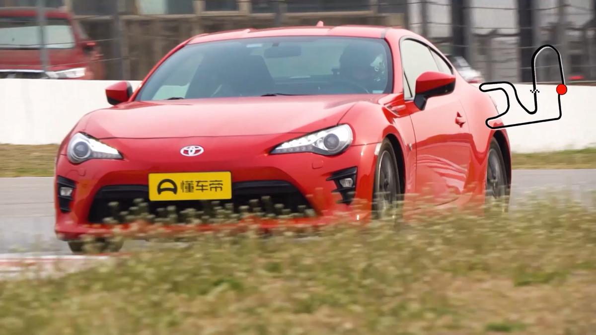 情怀评测丰田86：无妹可撩无所谓，有弯可漂才珍贵！
