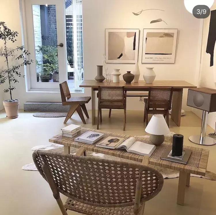 拥有上千支口红的李佳琦如果失去它，估计在家会崩溃吧！