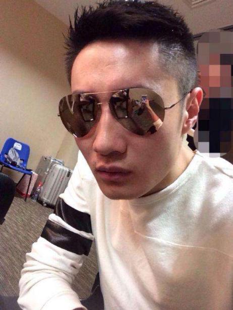 “一指禅”后,白百何频曝新恋情,上演“摸臀杀”的张爱朋去哪了