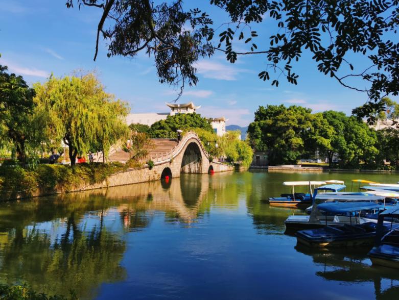 原创诗词14首,经典诗词36首