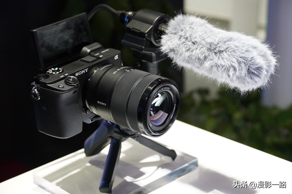 索尼微单A6400上手初体验：拥有A9“芯”的高阶入门机的VLOG机？