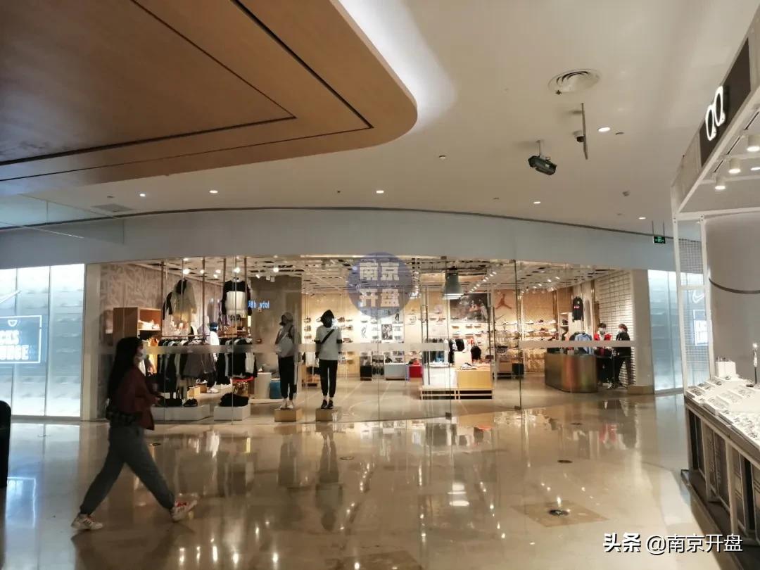 凉凉!南京顶流商场亏本抛售,竟无人接盘