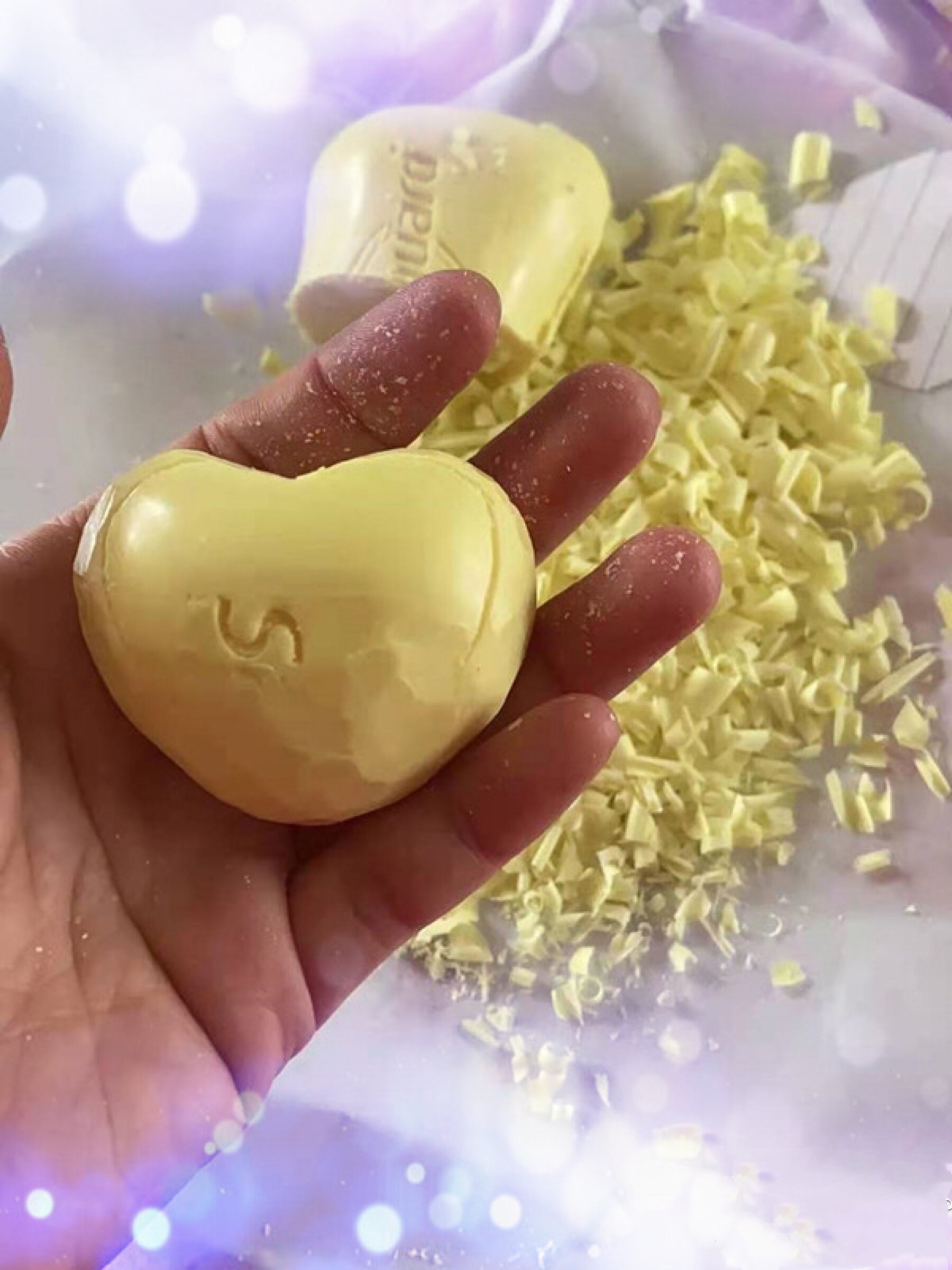 怎样用大香皂雕刻小香皂,香皂爱心雕刻过程