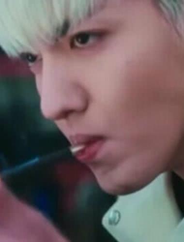 娱乐圈吸烟的明星,娱乐圈的老烟民