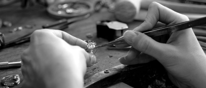 哪个贵族没戴过这个牌子的珠宝，都显得没面子