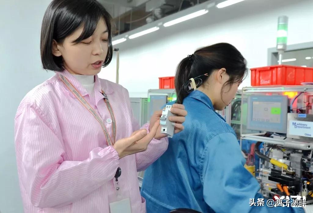 从普工到作为代表远赴法国交流，惠州这个女生不简单