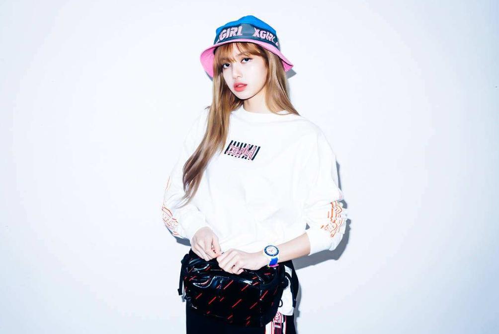 lisa近照法令纹明显鼻子大,lisa留斜刘海被指大变样