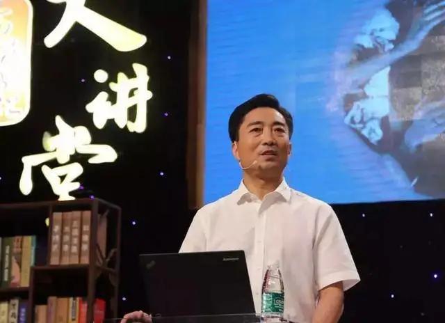 萌娃、萌宠纷纷抢镜!今年高考作文,深圳学生躺赢?