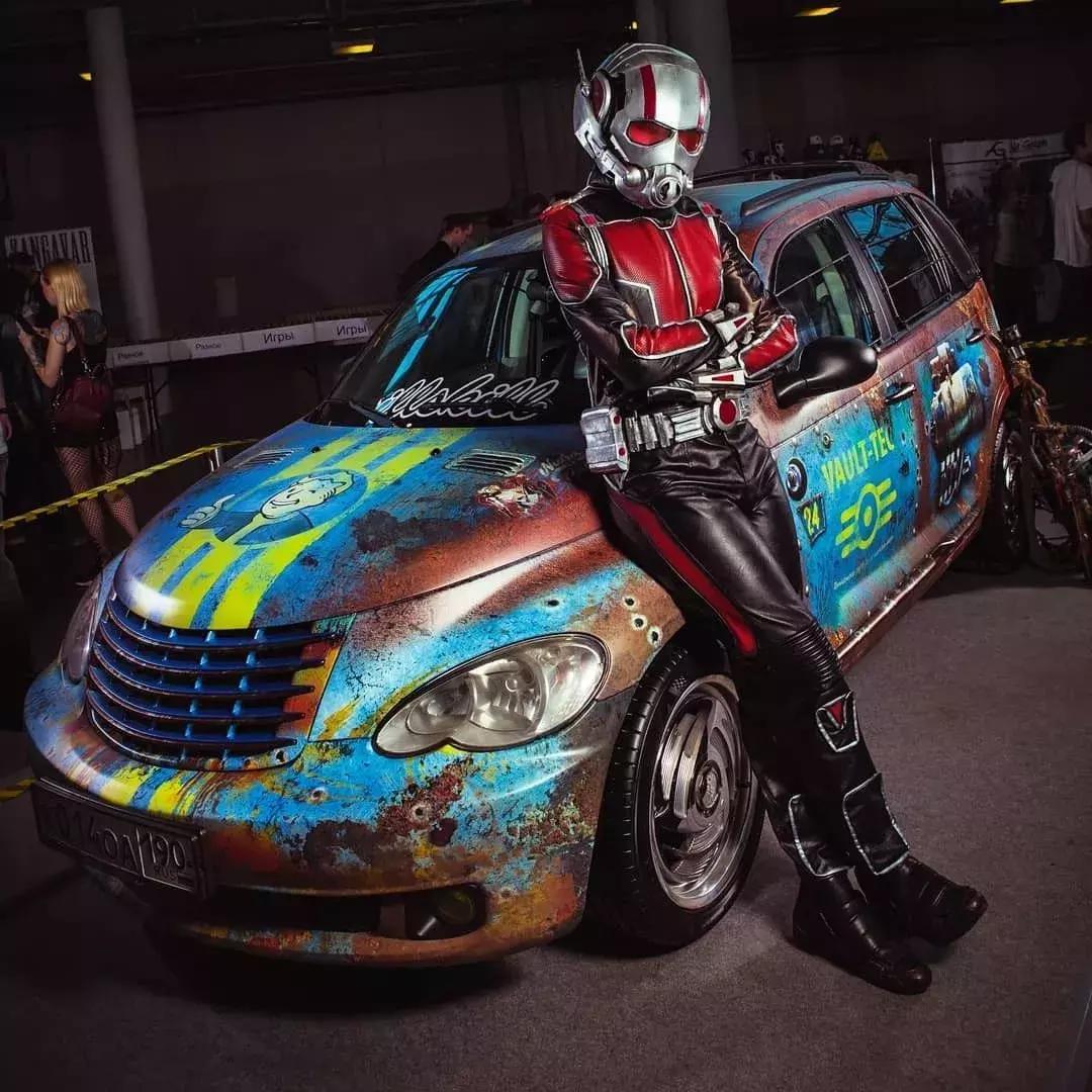 小众车型改装起来也疯狂，来看“外星来客”克莱斯勒PT漫步者改装