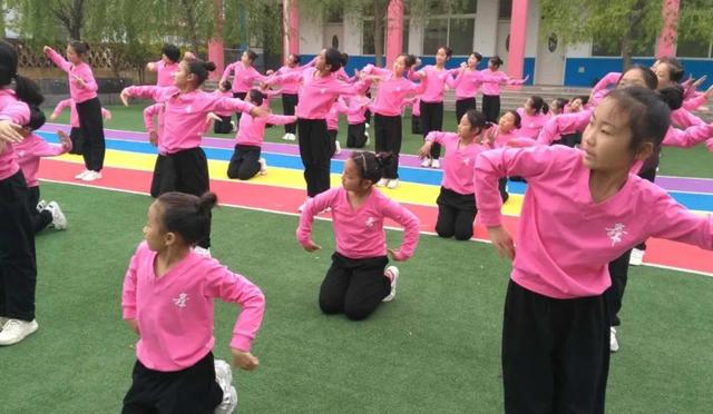 小学阳光校园活动方案,让校园充满欢声笑语