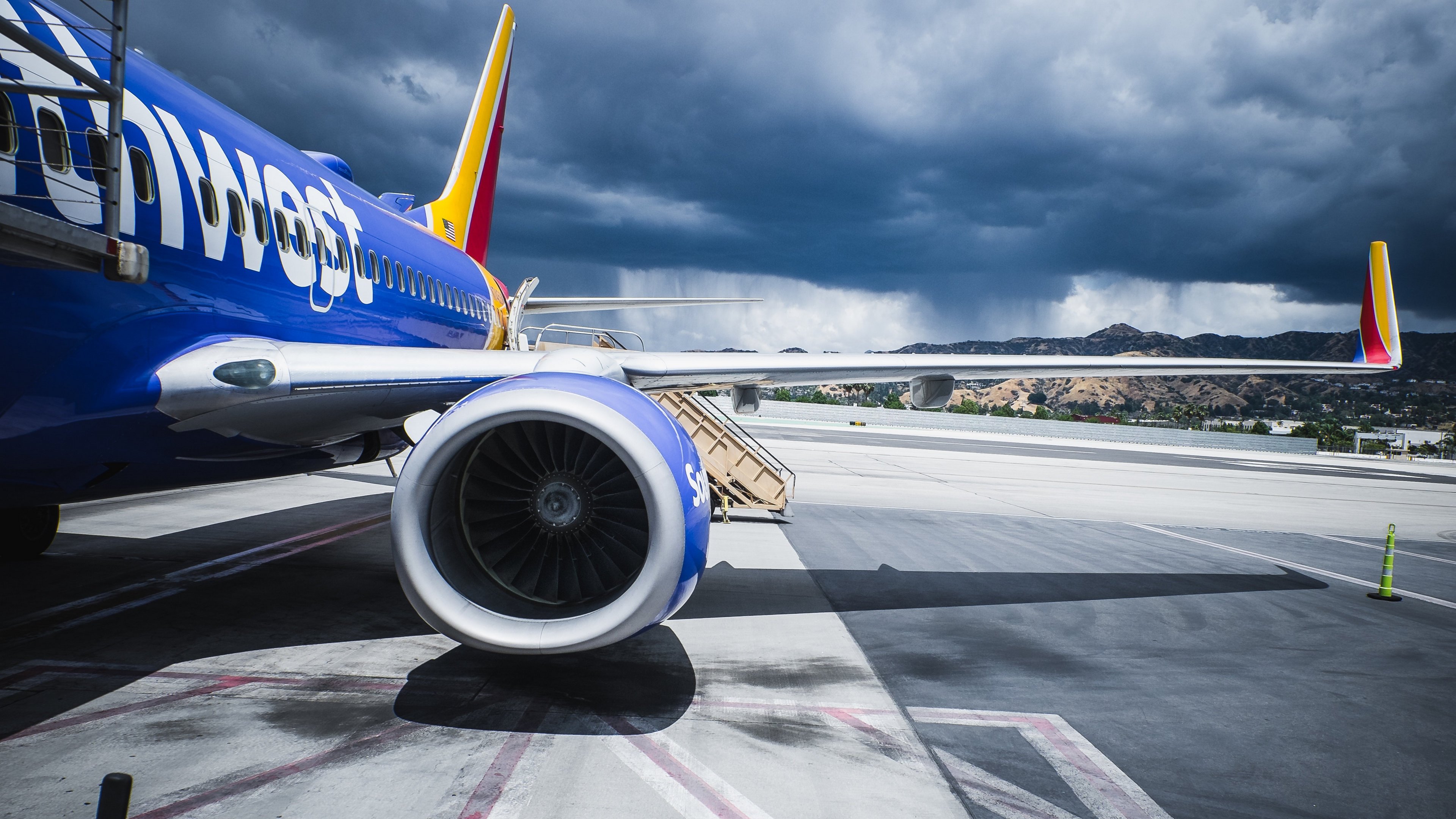 去泰国自由行在飞机上都需要什么,去泰国旅游自由行好还是跟团游好