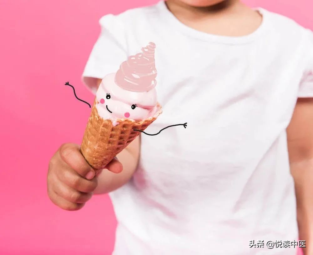 吃冷饮后头痛怎么回事,吃冰淇淋缓解头痛