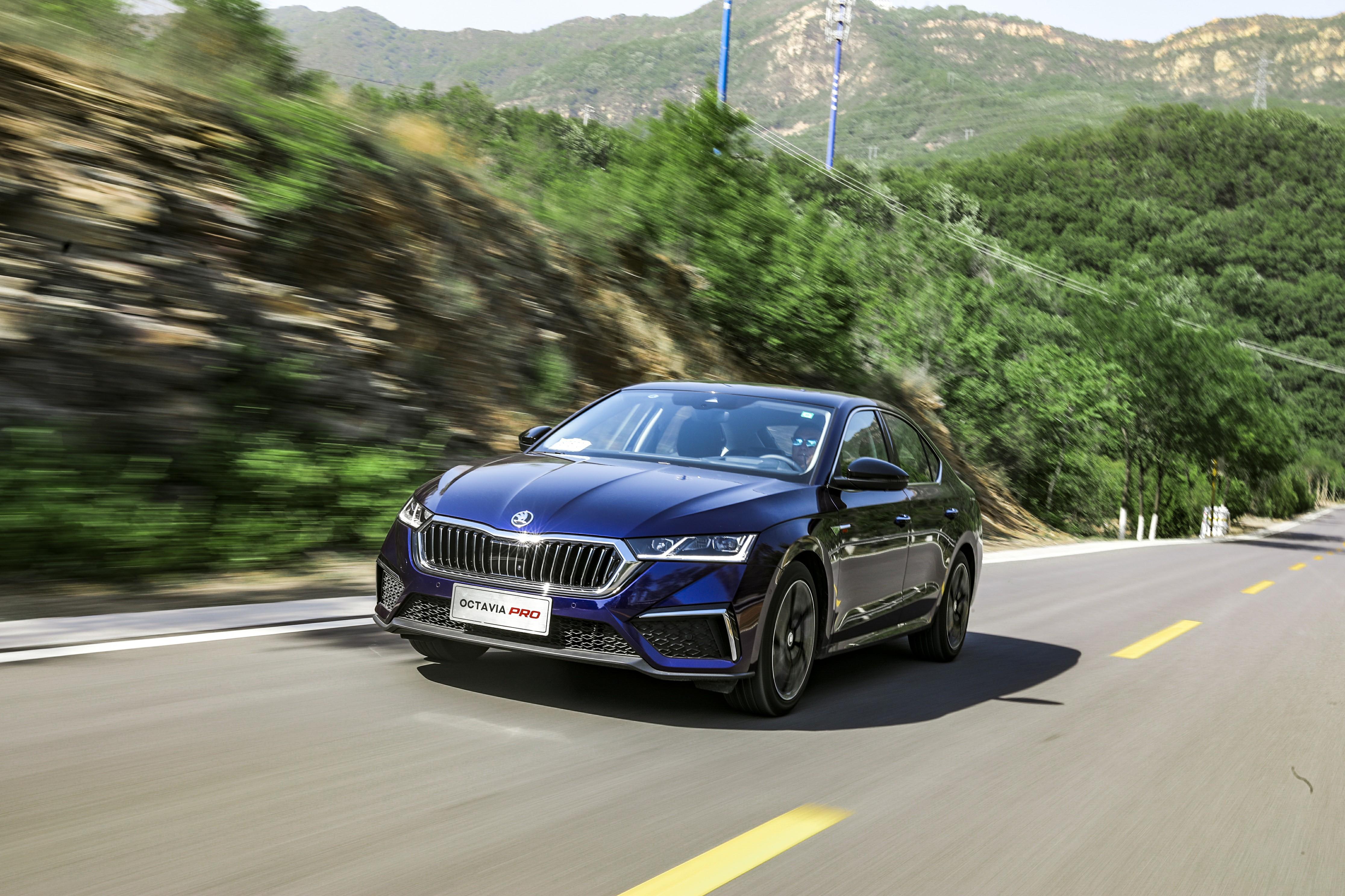 斯柯达明锐1.6和速腾发动机一样吗,斯柯达新明锐和速腾对比