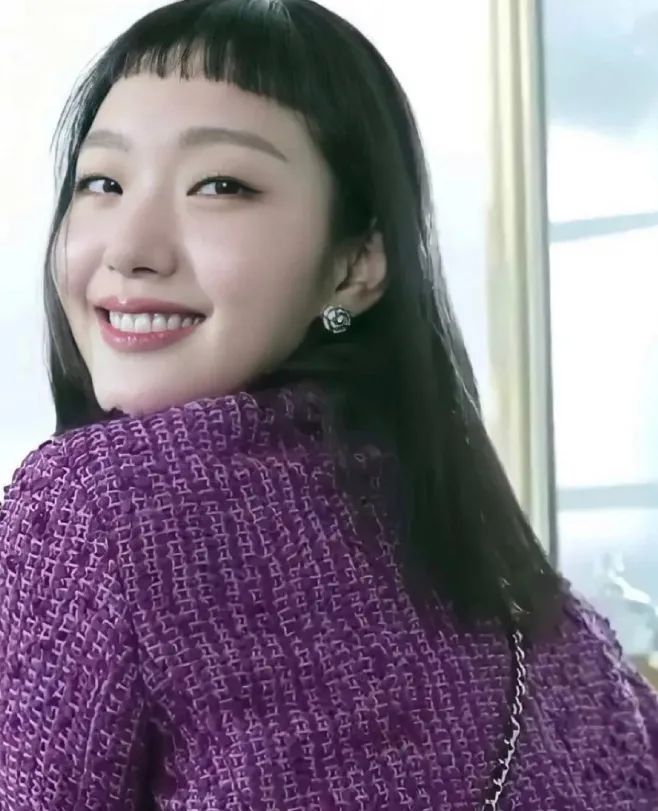 哪一款刘海好看适合所有脸型,减龄发型适合所有脸型有刘海