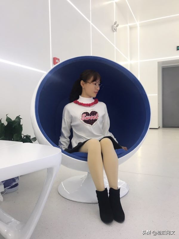 橙瓜专访｜香网作家唐以莫：只要内容好，一切皆有可能