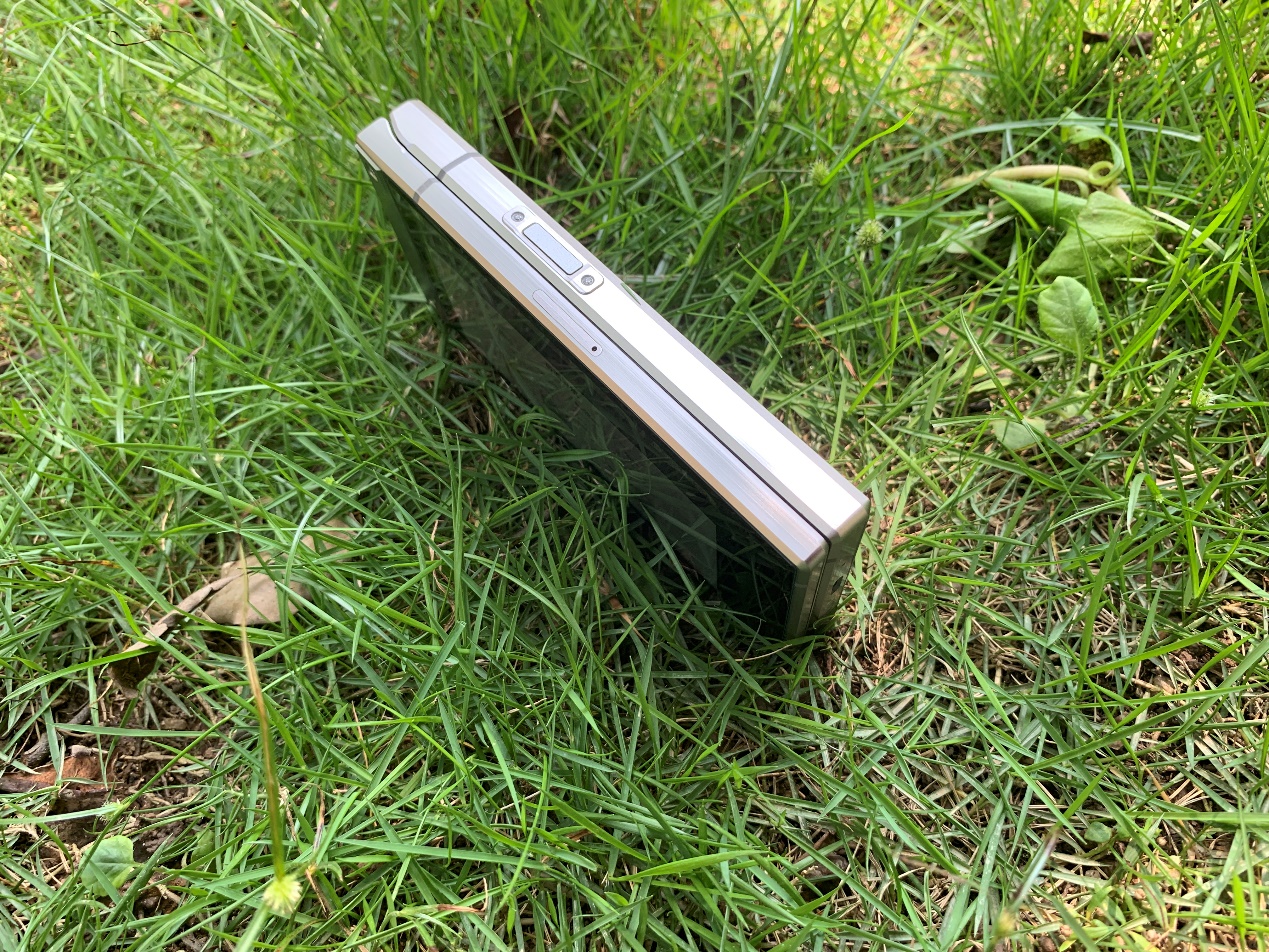 复刻版三星w2018,三星w2019有啥好玩的