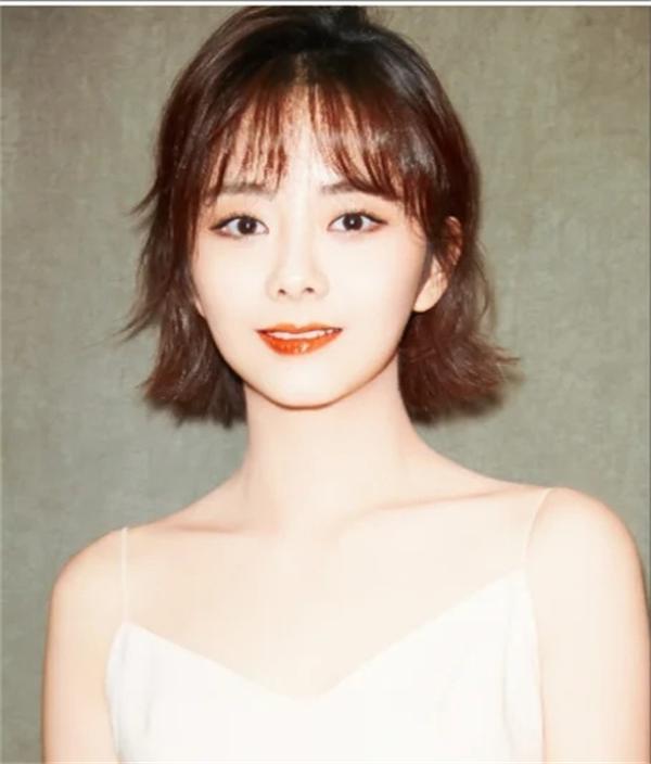 娃娃脸特征,娃娃脸五官特点